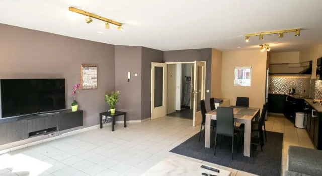Апартаменты с 2 комнатами Renovated Apartment in Antwerp