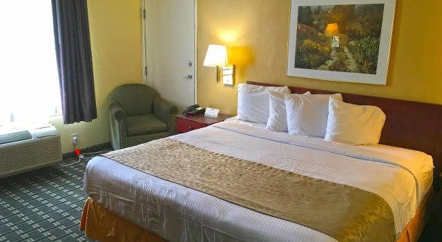 Comfort Inn Fairfield, Book Hotel Hoteller i Fairfield med pool, Swimmingpool