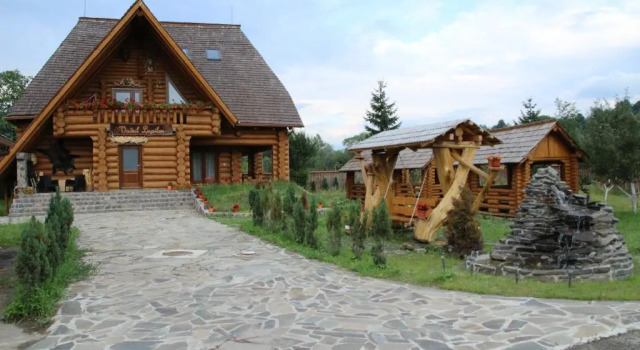 Vadul Lupilor, Забронировать Отель Мойсей Марамуреш