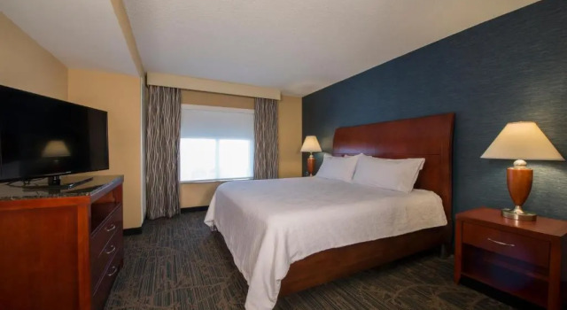 Полулюкс Hilton Garden Inn Tupelo