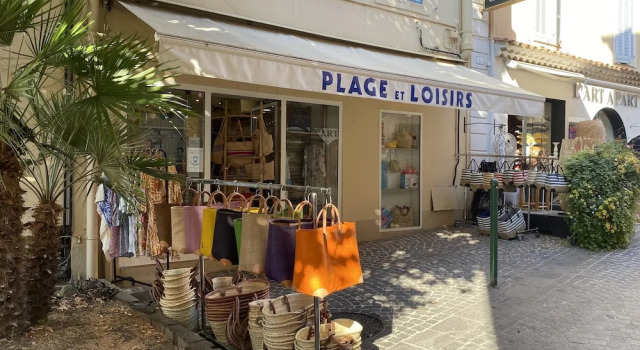 Deux Pièces 70 m² Climatisé, Avec Terrasse, Proximité Bord de mer