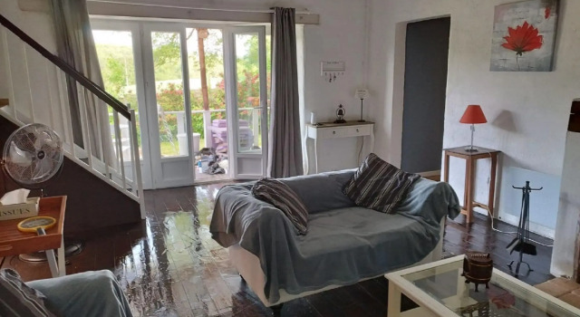 Nice holiday home in Saint-Pierre-de-Frugie with garden, Réserver Hôtel Saint-Pierre-de-Frugie Aquitaine