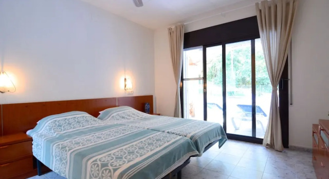 Villa Mas Tomasi 535, Prenota Villa Pals 