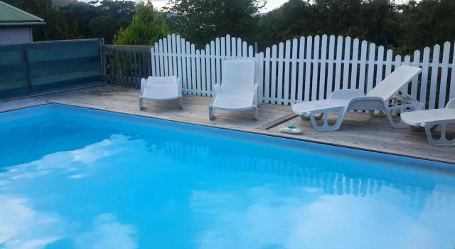 Property with 2 Bedrooms in Le Robert, with Pool Access, Furnished Garden And Wifi - 15 Km From the Beach