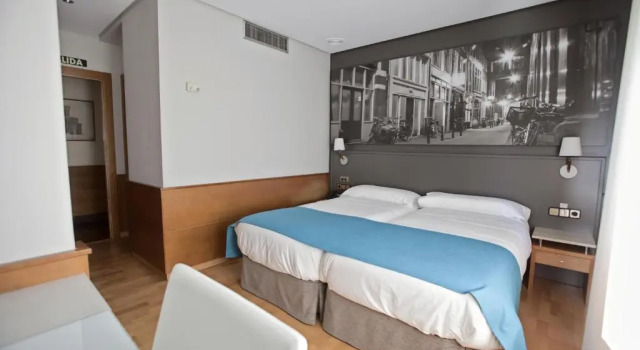 Standart çift kişilik oda Don Carlos
