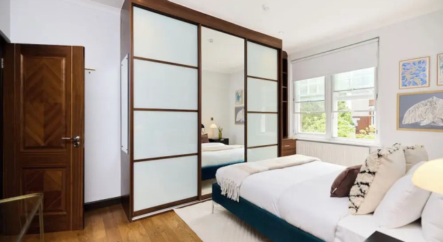 Апартаменты The Hampstead Hideaway