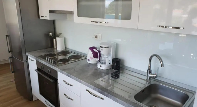 Апартаменты c 1 комнатой с балконом и с видом на море Apartments Majic Zivogosce