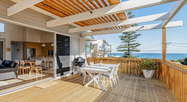 Коттедж NEW • Cerulean ~ Dreamy Architectural Abode by the Sea • C21