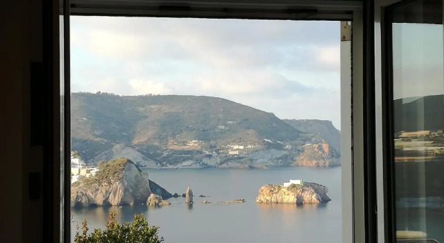 Standard triple chambre Vue mer Villa Adele Ponza