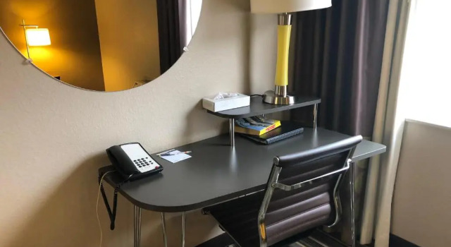 Четырёхместный номер Standard Super 8 by Wyndham Pocatello