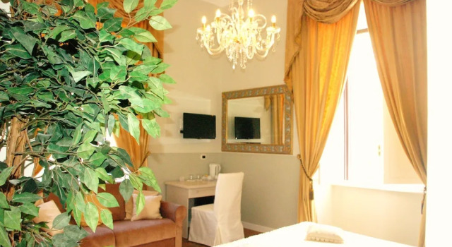 Трёхместный номер Standard с балконом Charme Holidays Colosseum