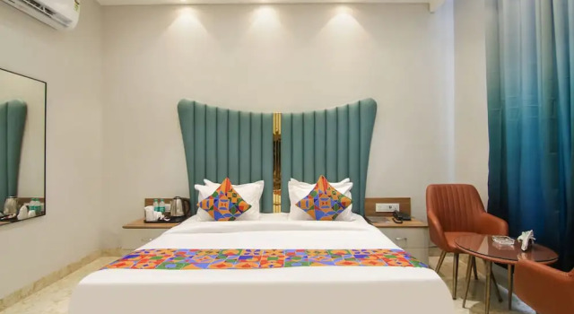 Fabhotel Prime Royal Court