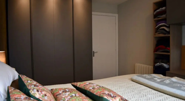 Artistic 1 Bedroom Apartment With Balcony Ifsc