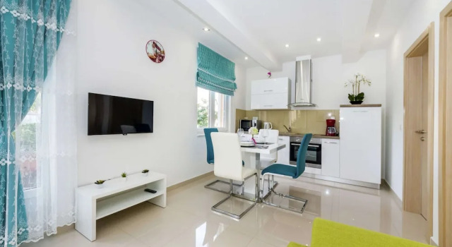 Luxury Apartment in Zadar With Covered Terrace, Забронировать Апартаменты/квартира Задар Задарская жупания, рядом с Спортивный центр «Вишник»