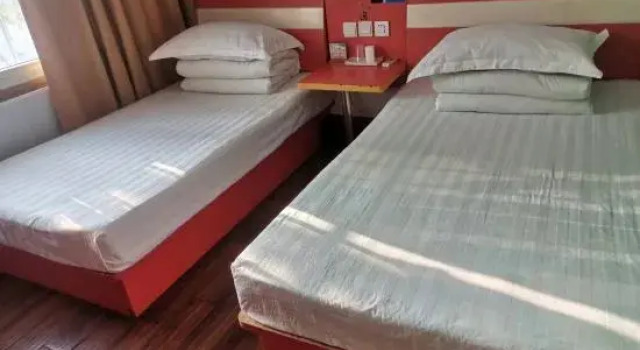 Xinshijia Express Hotel, Varaa Hotelli Beicang Shanghai