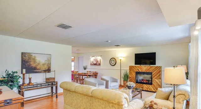 Riverside Retreat w/ Boat Dock in Sunny Astor!, Book Feriehus Astor Ocala National Forest