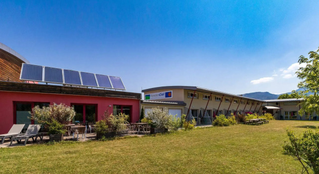 Hotel Le Cap, Varaa Hotelli Hotellit Rhône-Alpes uima-altaalla, Uima-allas