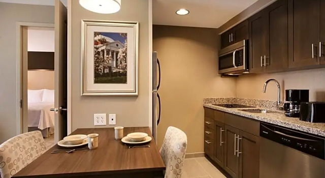 Четырёхместный люкс c 1 комнатой Homewood Suites by Hilton - Charlottesville