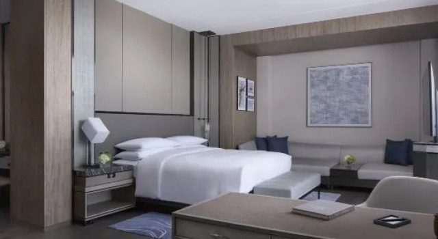 Люкс Foshan Marriott Hotel