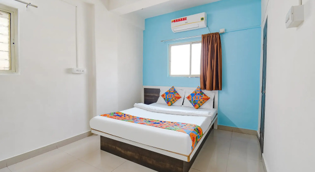 Via Diamond Inn, Забронировать Отель Отели штата Махараштры 3 звезды, 3*
