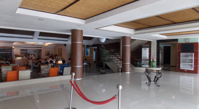 Circle Inn Hotel and Suites Bacolod, Забронировать Отель Баколод Negros Occidental, рядом с Negros Museum