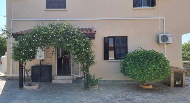 Impeccable 3-bed Villa in Tala - Paphos, Book Villa Geroskipou Paphos