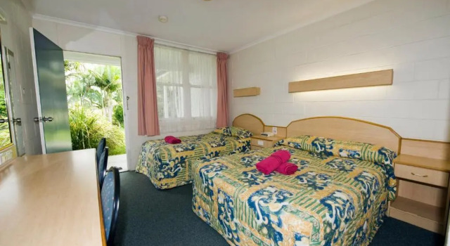 Двухместный номер Standard Colonial Court Motor Inn
