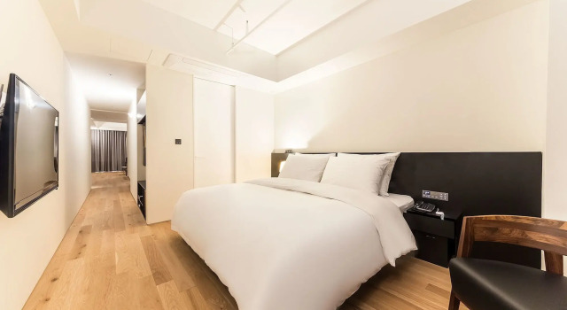Hotel 498
