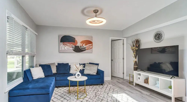 Коттедж 7 Mi to Beach: Updated Home w/ Pool in Seminole