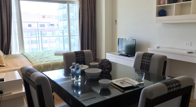 Handy Beach Apartment