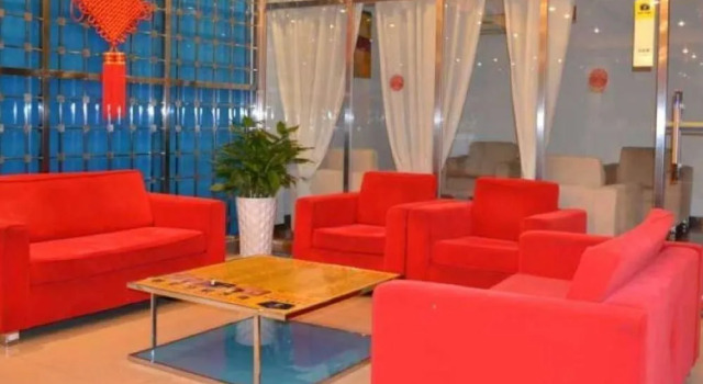 Shaoxing Home Inn - City Square, Prenota Hotel Hotel a Shaoxing con parcheggio, Parcheggio