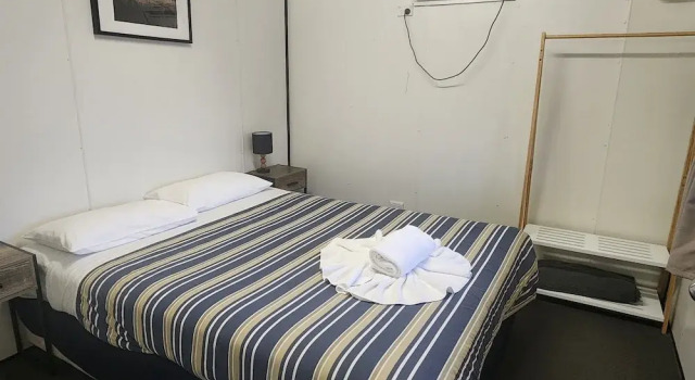 Вилла Economy Eden Gateway Holiday Park