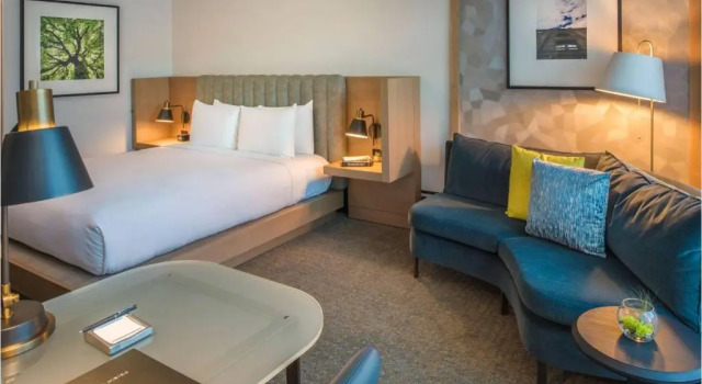 Номер Accessible The Duniway Portland, A Hilton Hotel