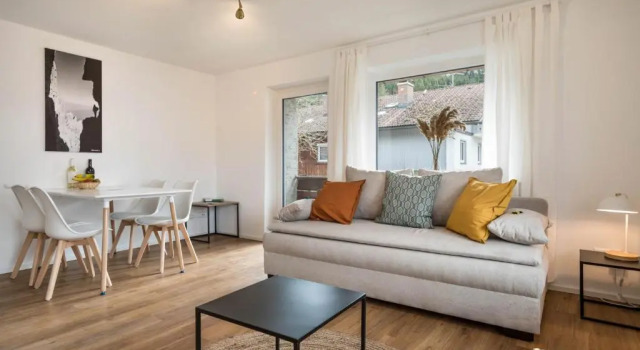 Апартаменты Allgäu Ferienhaus 5 Apartments mit Sauna,Balkon, Garten und Privatparkplatz