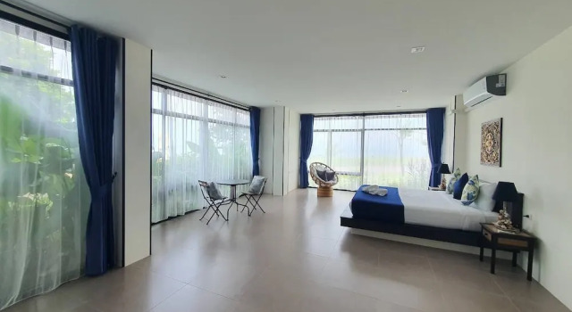 Полулюкс с балконом и с видом на море The Beach Resort & Residence