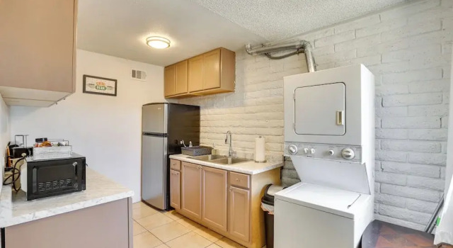 Апартаменты Glendale Unit w/ Private Yard Near Sports Venues!