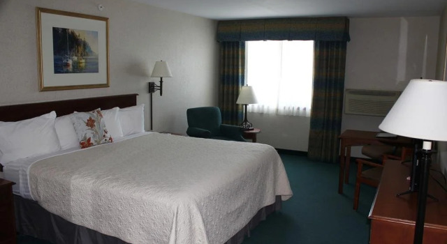 Baraga Lakeside Inn, Rezerwuj Hotel Baraga Michigan