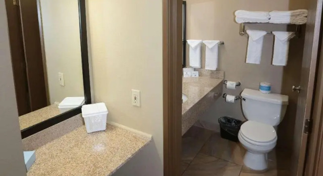 Номер Best Western Weston Inn