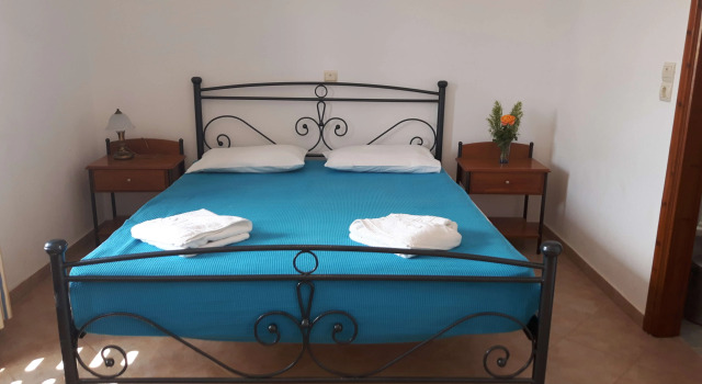 Depis Plaka Studios Naxos