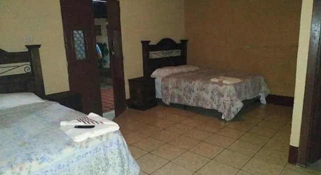 Hotel Vista al Valle, Book Hotel Hotels in Zacatepeques with Parking, Parking