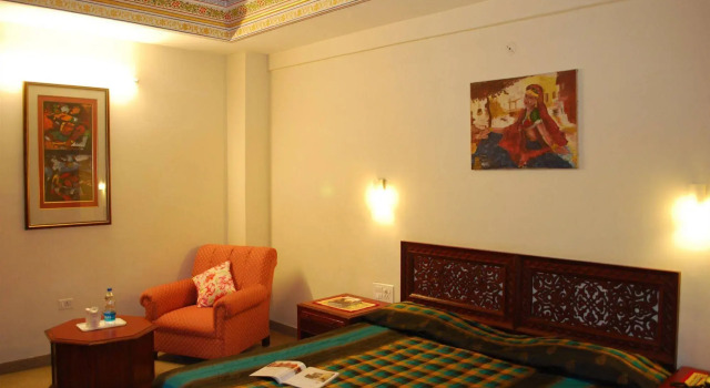 Hotel H R Palace