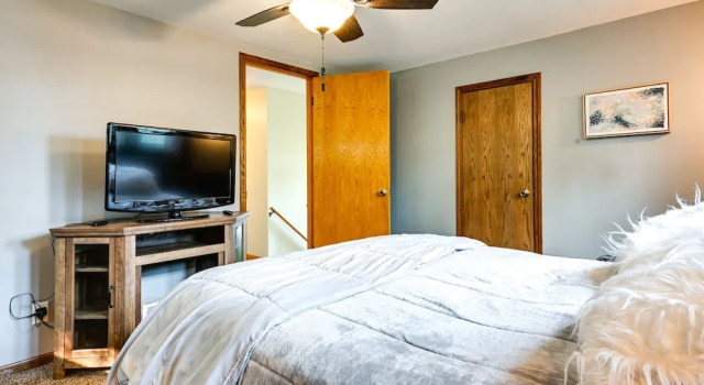 Коттедж Grand Blanc Rental w/ Gas Grill & Private Yard