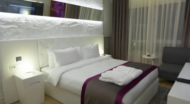 Апартаменты Premium с 2 комнатами с видом на город The Leos Residence