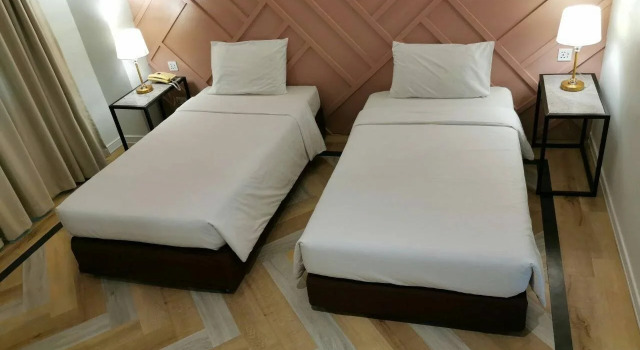 The Regent Ubon, Varaa Hotelli Hotellit North-Eastern Thailand pysäköinnillä, Pysäköinti