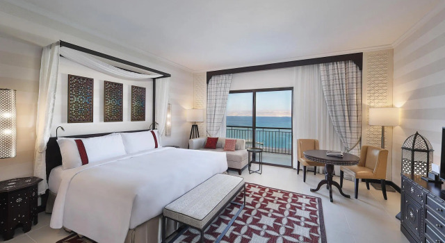 Двухместный номер Premium с балконом и с видом на море Al Manara, a Luxury Collection Hotel, Aqaba