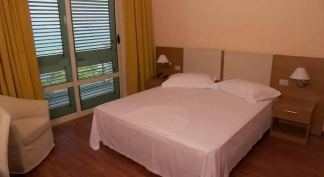 Трёхместный номер Standard с балконом AS Hotel