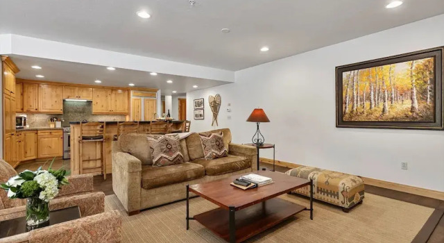 Trail's End Lodge at Deer Valley Resort - Two Bedroom Residence with Spa #201 2 Condo