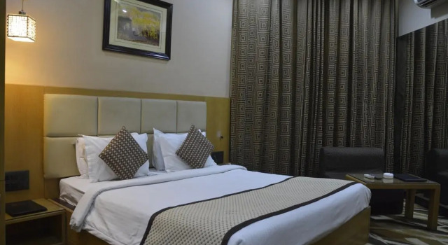 Hotel Surya Executive, Prenota Hotel Hotel a Solapur con colazione, Colazione