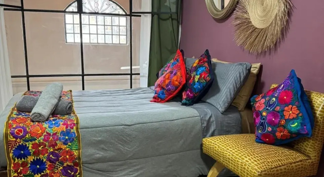 Номер Classic Homestal California Hostal en Tlaquepaque