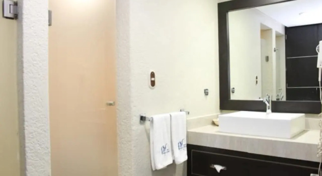 Полулюкс Hotel Parque Satelite